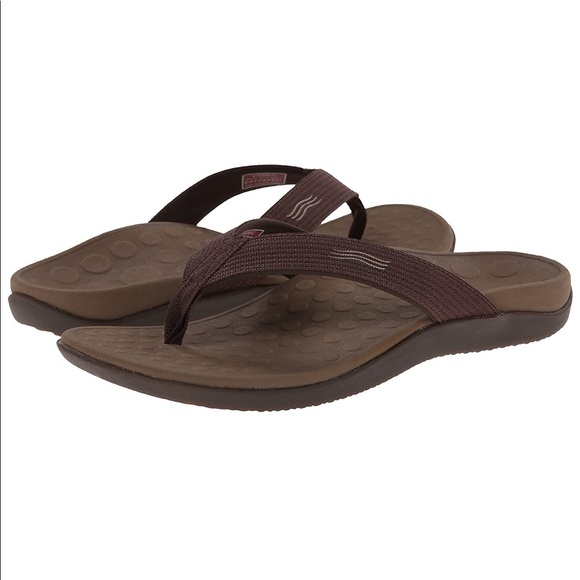 BNWOT Mens Brown Vionic Wave Flip Flops - Picture 1 of 4
